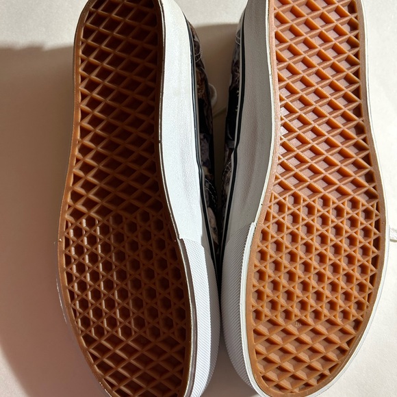 Van’s ASPCA cat shoes - Picture 3 of 6